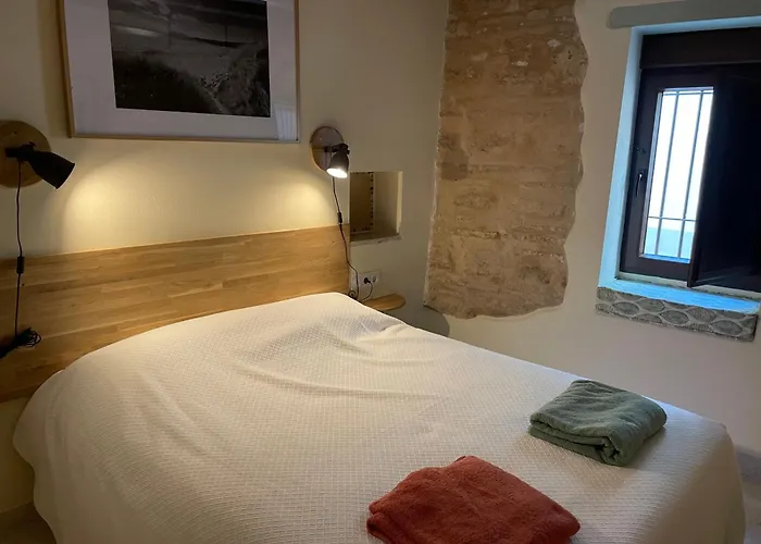 Entre Tres Campanas *